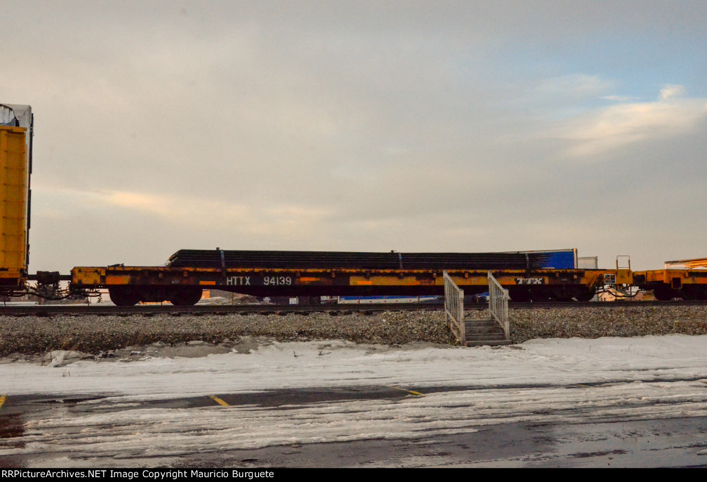 HTTX Flat Car with steel plates